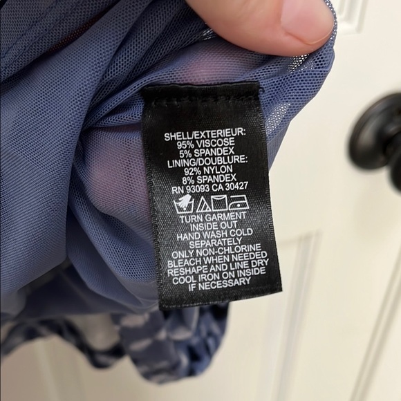 NIC+ZOE Sleeveless Gathered Waist Blue Watercolor Print Dress - Size Medium - Picture 16 of 16